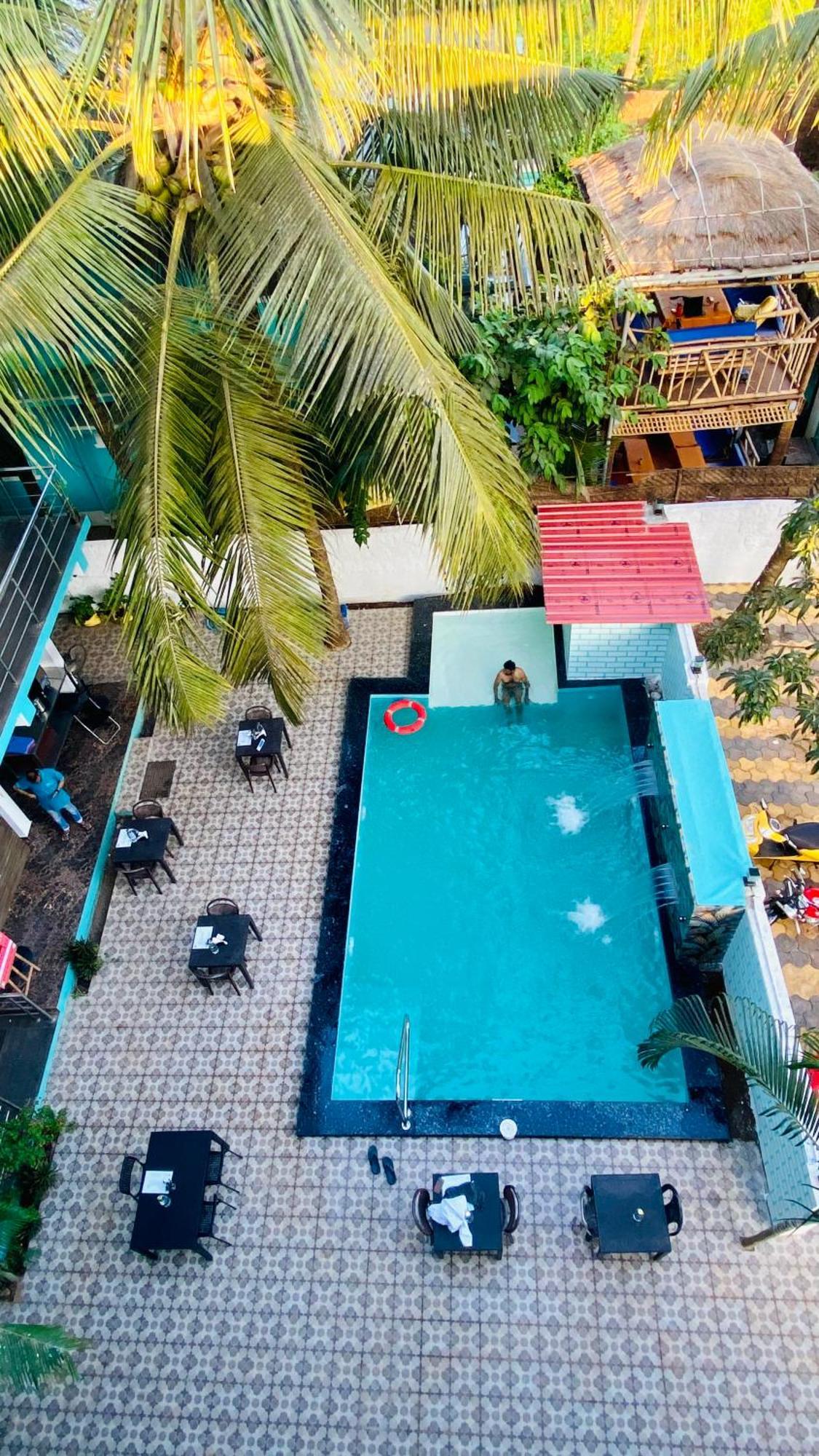 Bsg Stay - Turtle Beach Morjim Goa Esterno foto